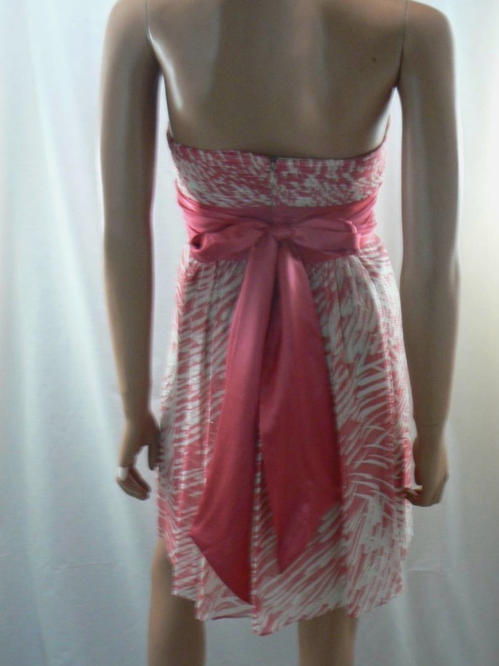 BCBGMAXAZRIA Coral Pink & Cream Strapless Silk Chiffon Cocktail Dress, size 6 - Picture 6 of 11